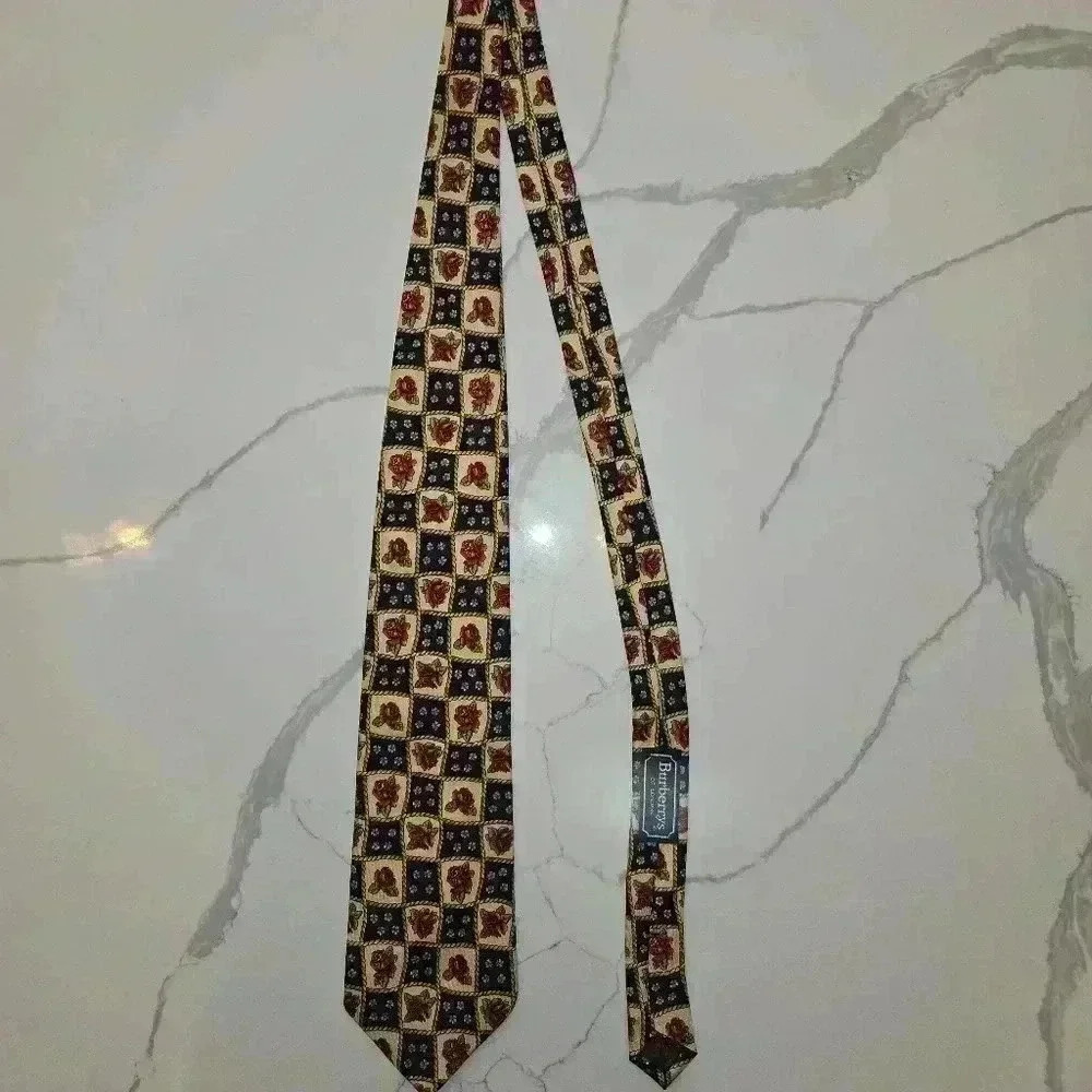 VTG Burberry's Of London Roses Silk Hand Sewn Mens Tie - Picture 2 of 6